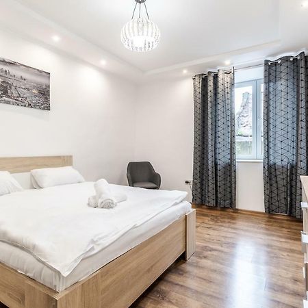 Homey Apartment リヴィウ エクステリア 写真