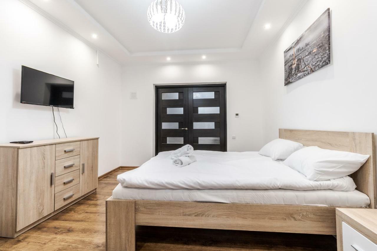 Homey Apartment リヴィウ エクステリア 写真