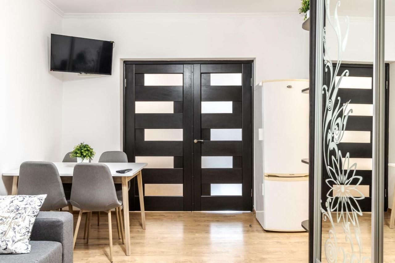 Homey Apartment リヴィウ エクステリア 写真