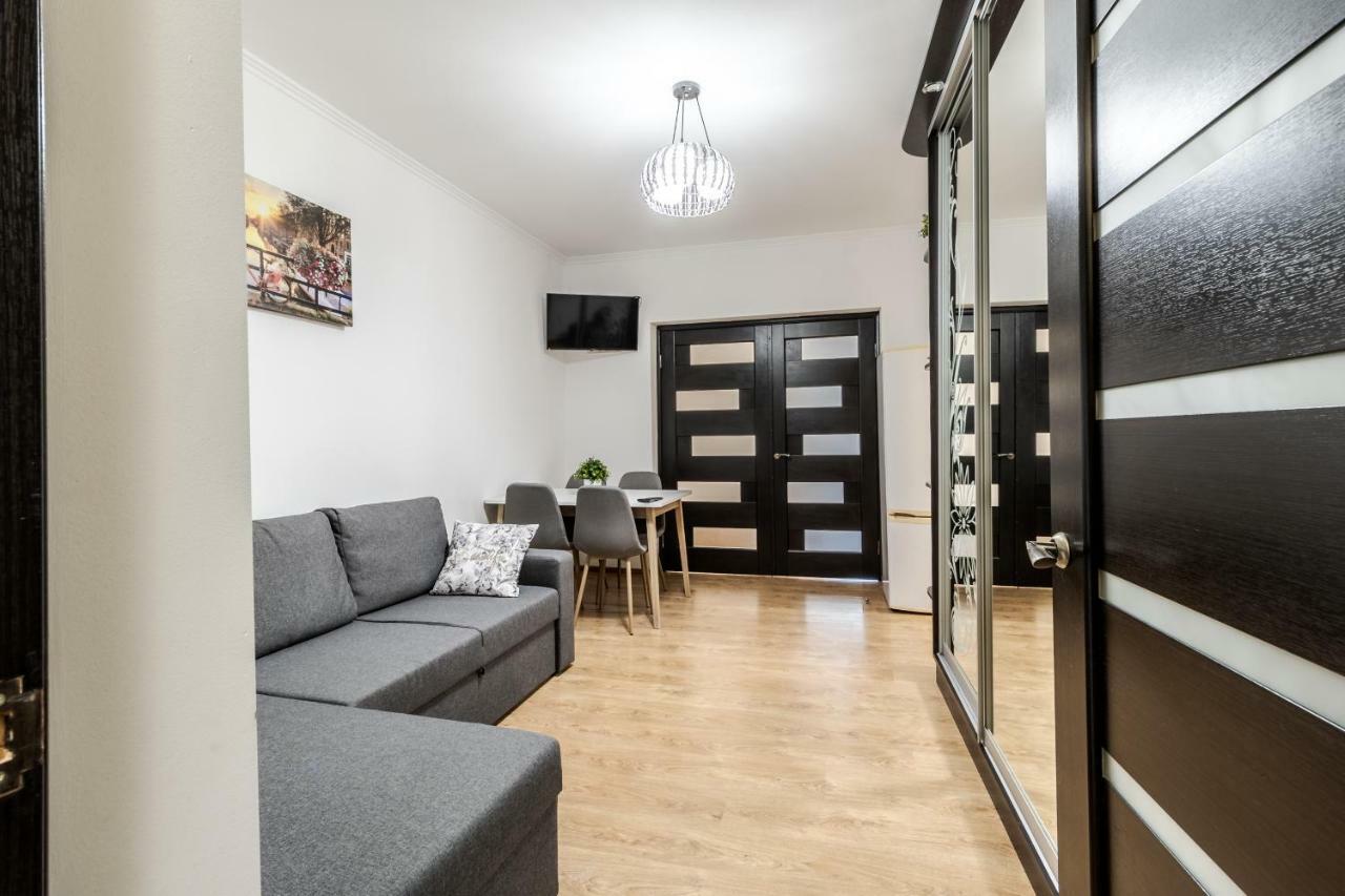 Homey Apartment リヴィウ エクステリア 写真